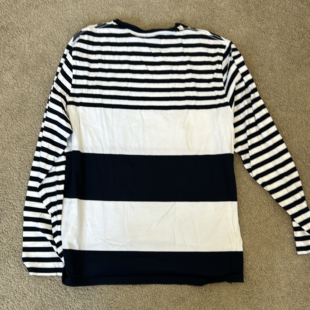 Funky top! - Picture 2 of 2